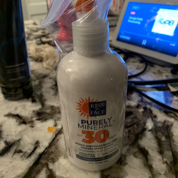 Kiss my face purely mineral sunscreen. NWT - Picture 4 of 4